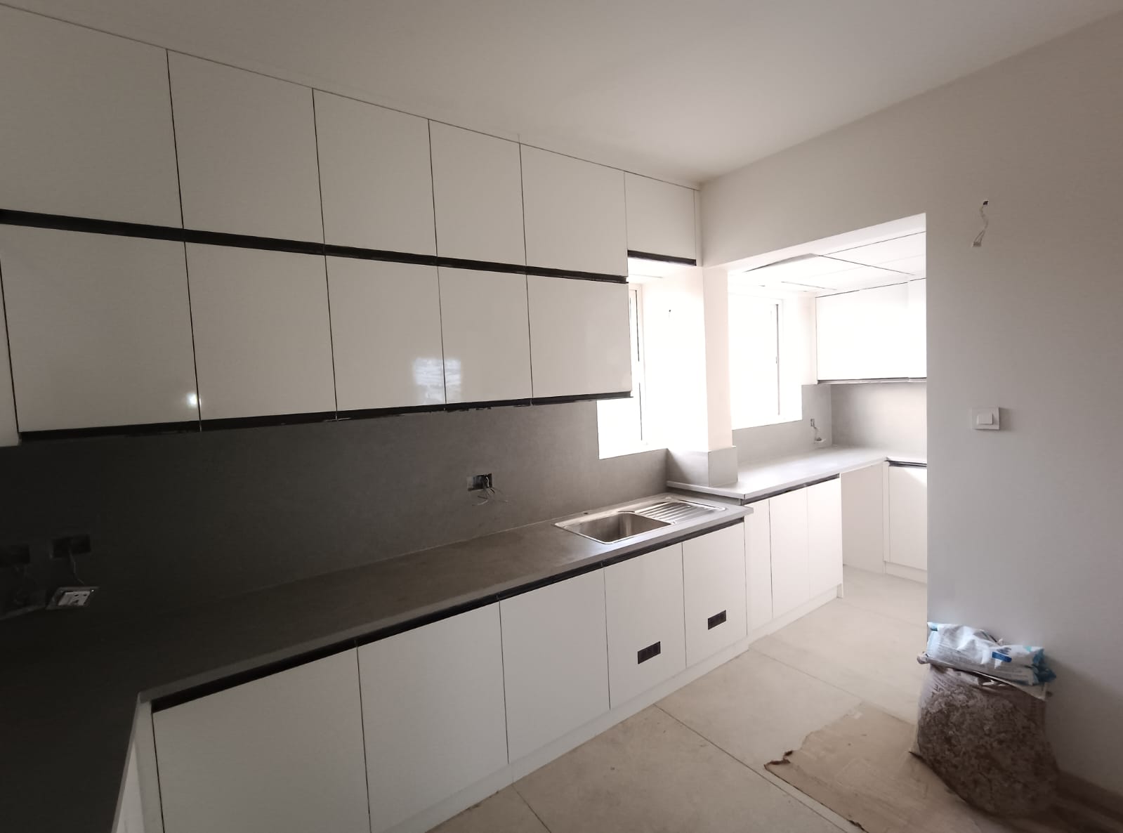 Brand New 4 BHK Apartment for Sale in Aryabhangi Centara, Vyttila – 2024 Sq.ft